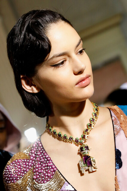 Backstage Emilio Pucci Beauty Mainstyles_01.jpg